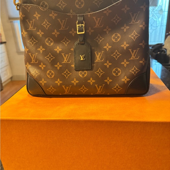 Louis Vuitton Brown Monogram Crossbody - Picture 1 of 4